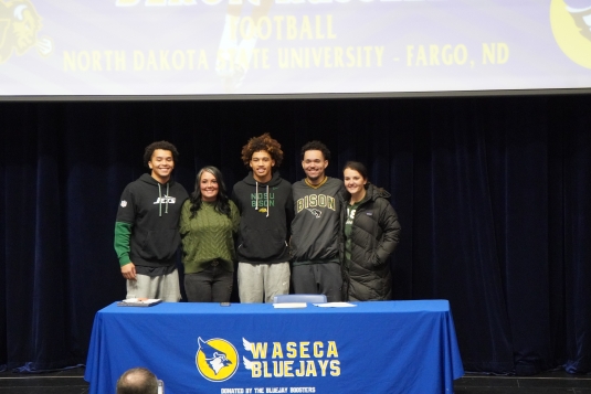 Deron Russell pens his future to North Dakota | Waseca County Pioneer